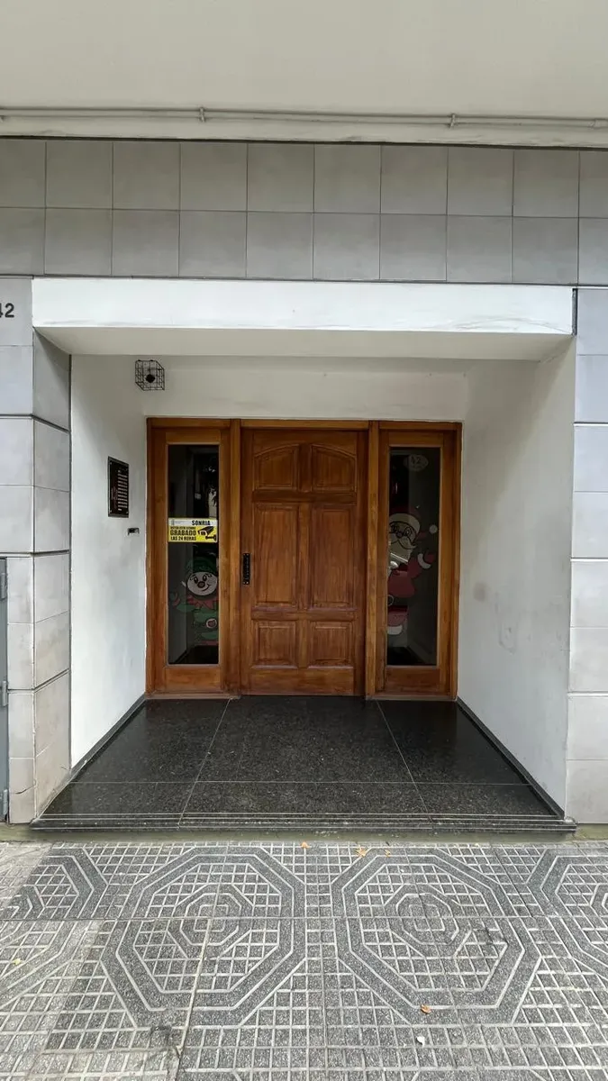 Two-room apartment with patio in Ramos Mejía Centro