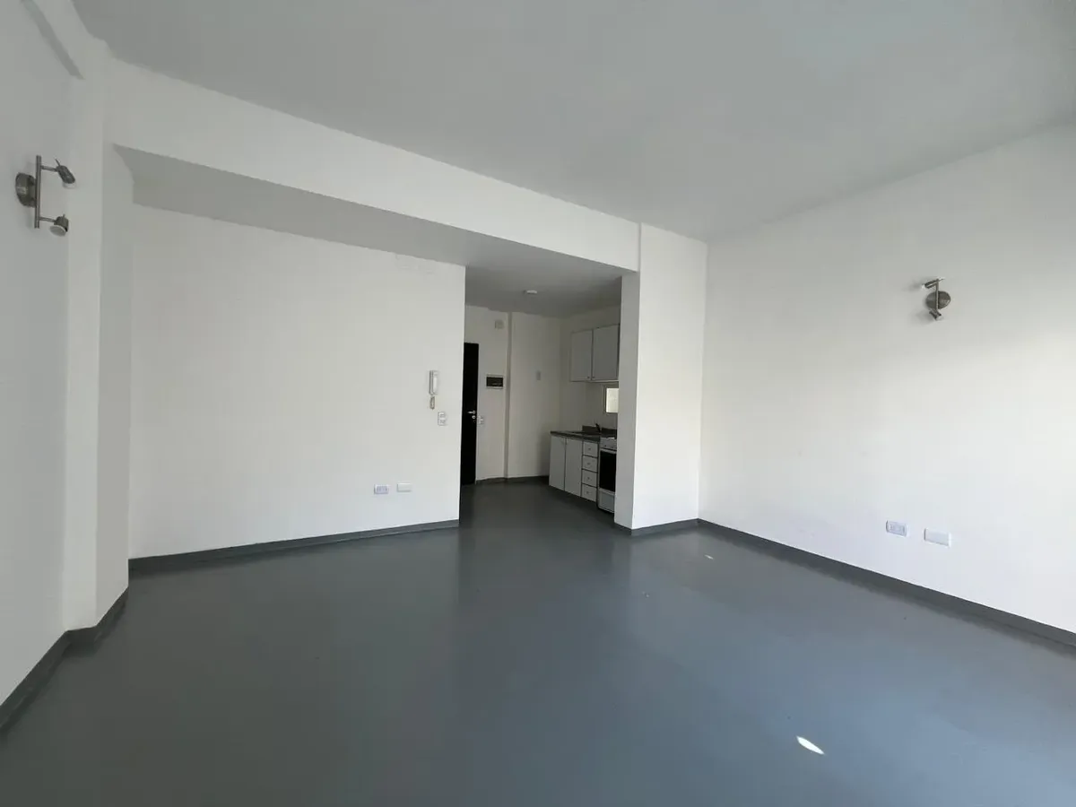 Studio apartment with patio in La Plata