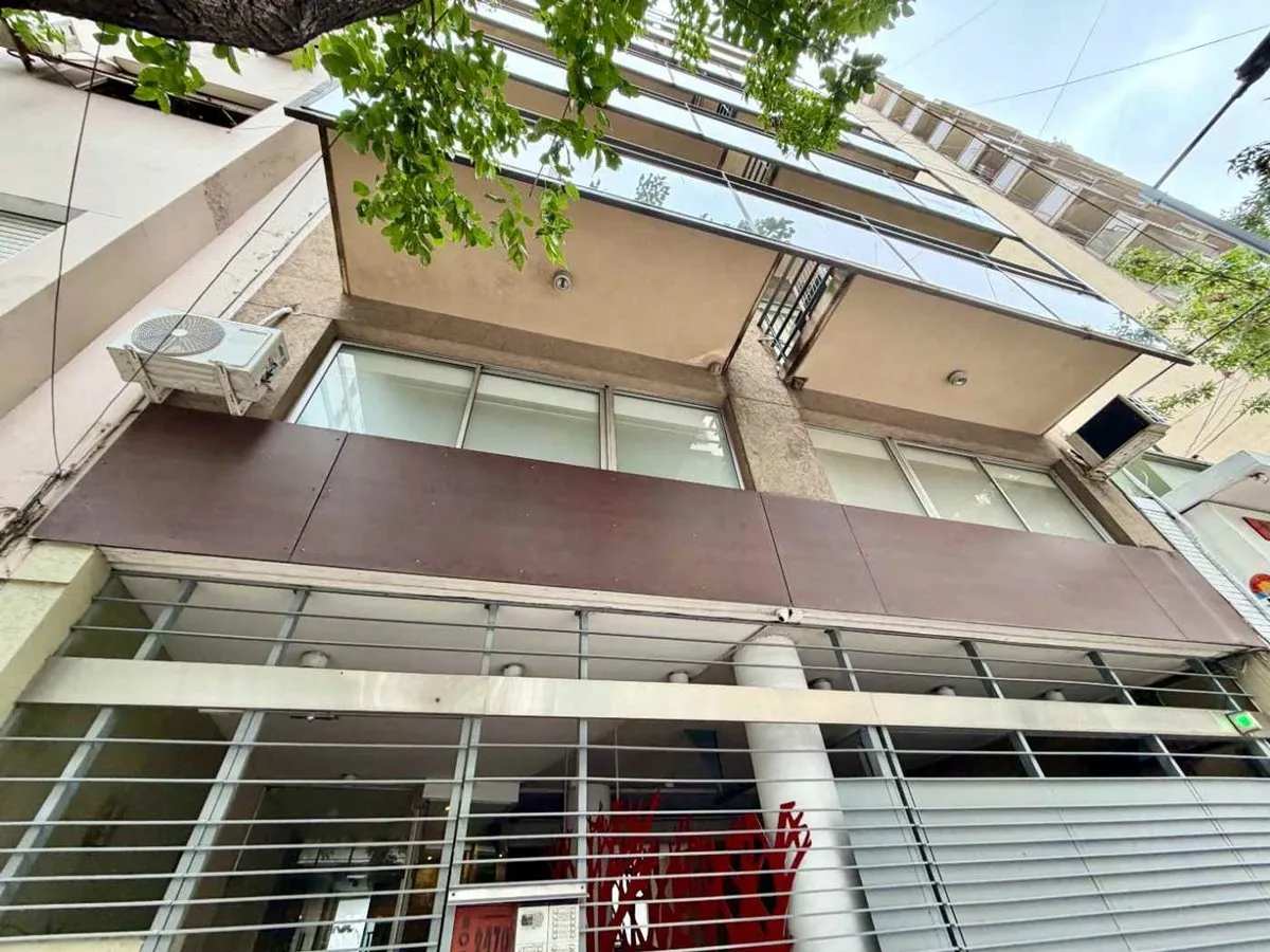 Kitnet divisível com vaga de garagem em Palermo