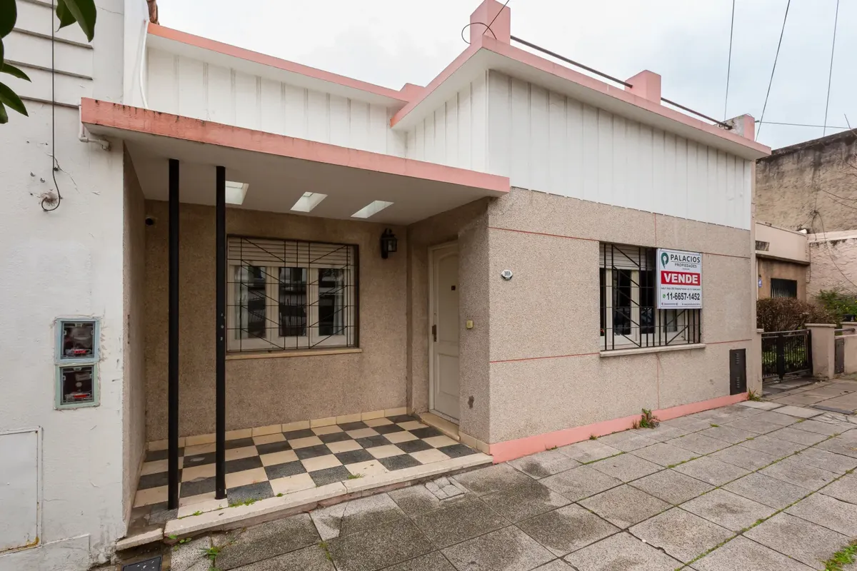 Casa de 4 ambientes en Morón Norte