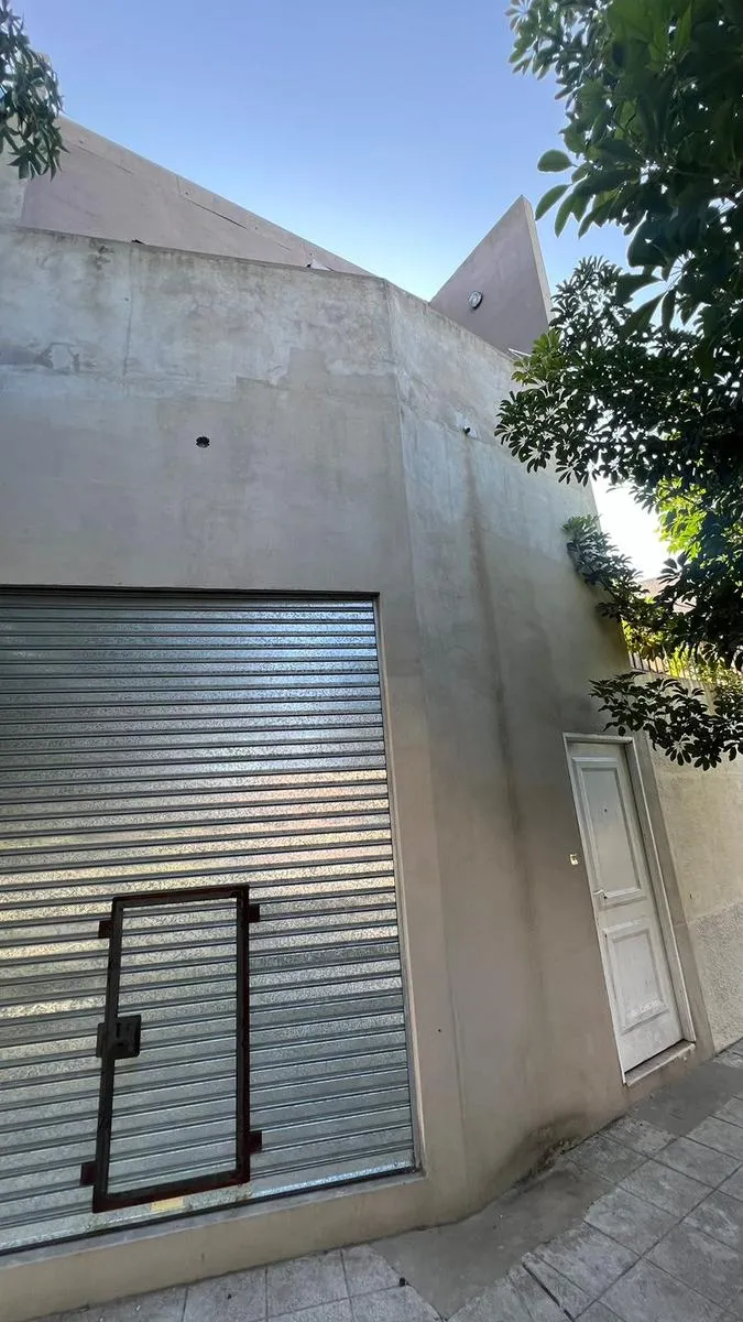 Departamento en primer piso por escalera en Lomas de Zamora