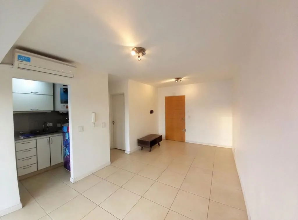 Apartamento com 1 dormitório em Tres de Febrero