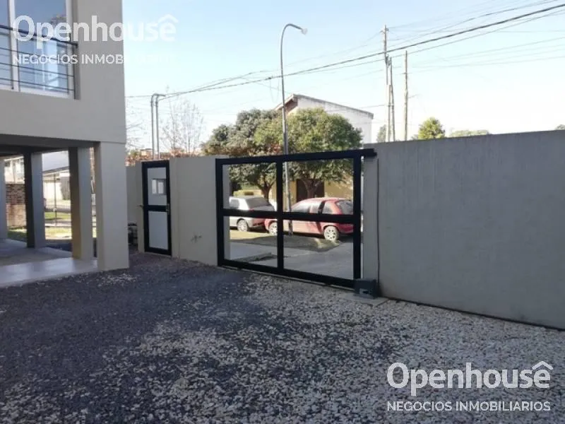 Alquiler Depto. 2 Amb. Con Cochera En Condominio Pilar Centro