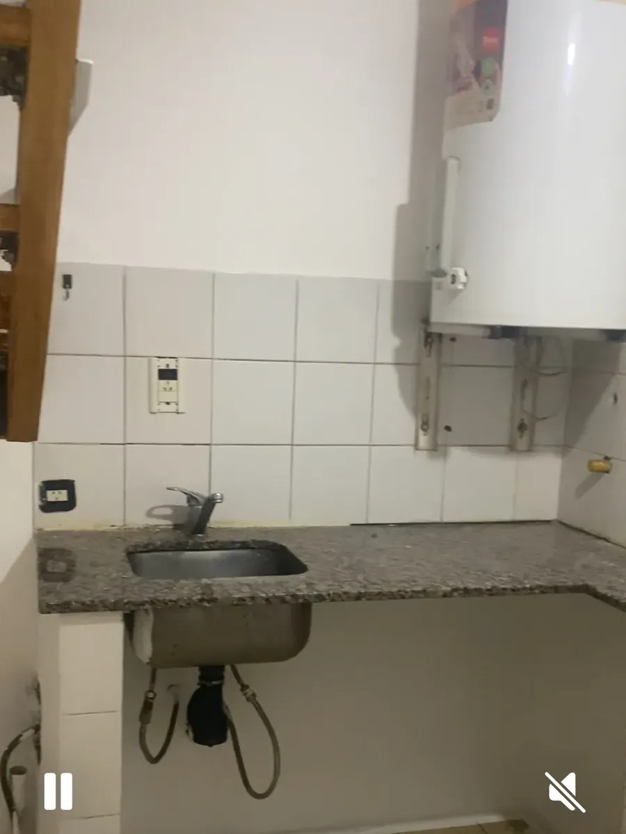 Apartamento duplex de 2 dormitórios em Lanús