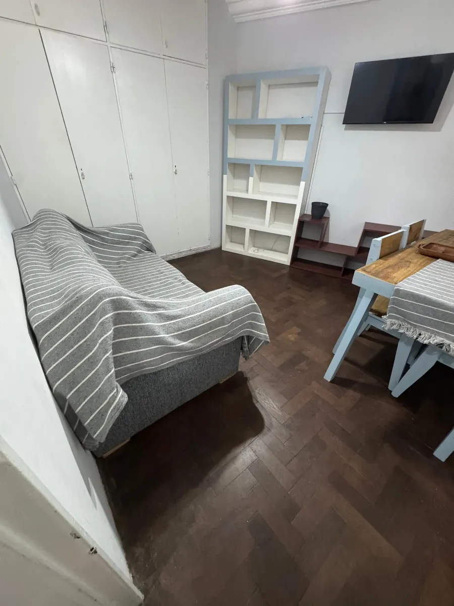 Apartamento de 2 ambientes com 2 dormitórios em Vélez Sarsfield