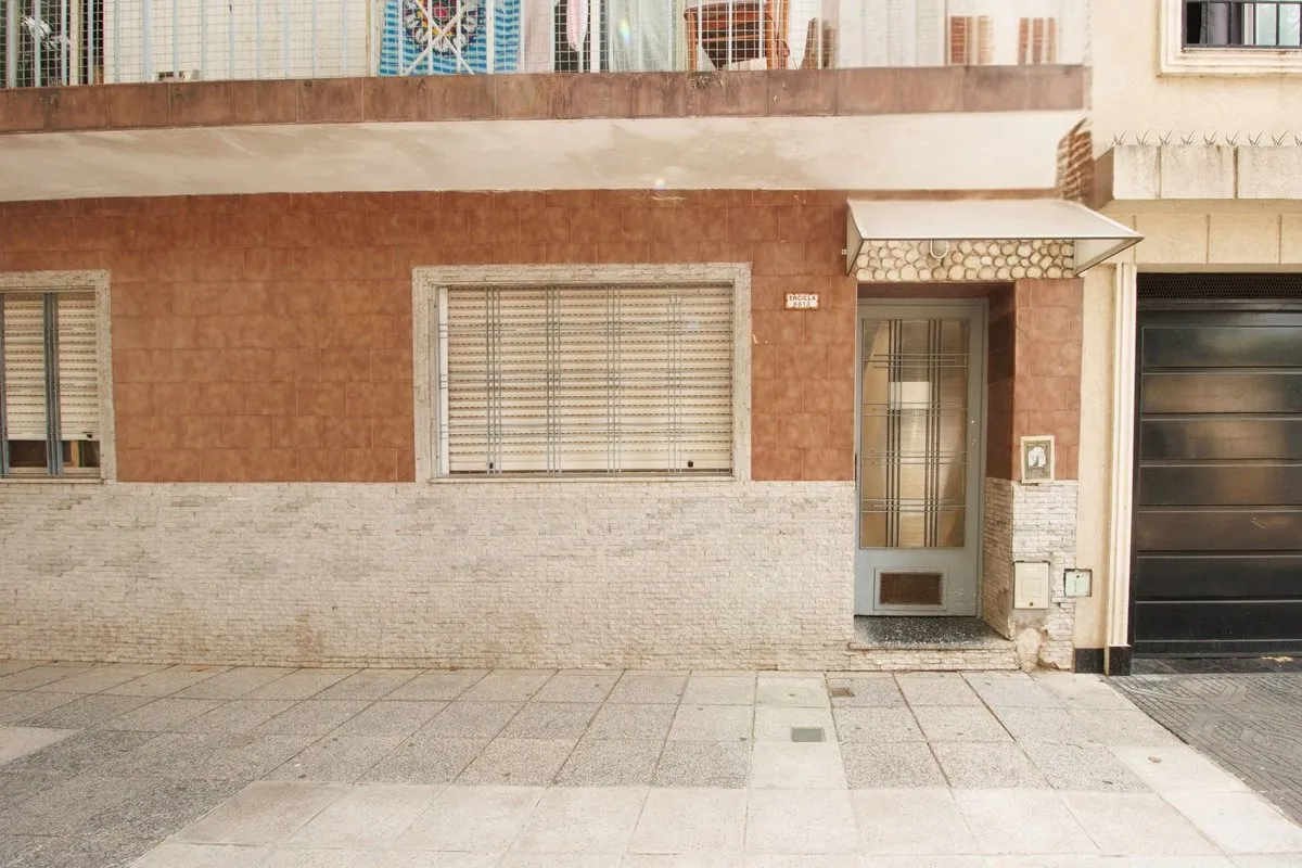 Apartamento de 2 ambientes com 1 quarto no Bairro Naón, Liniers