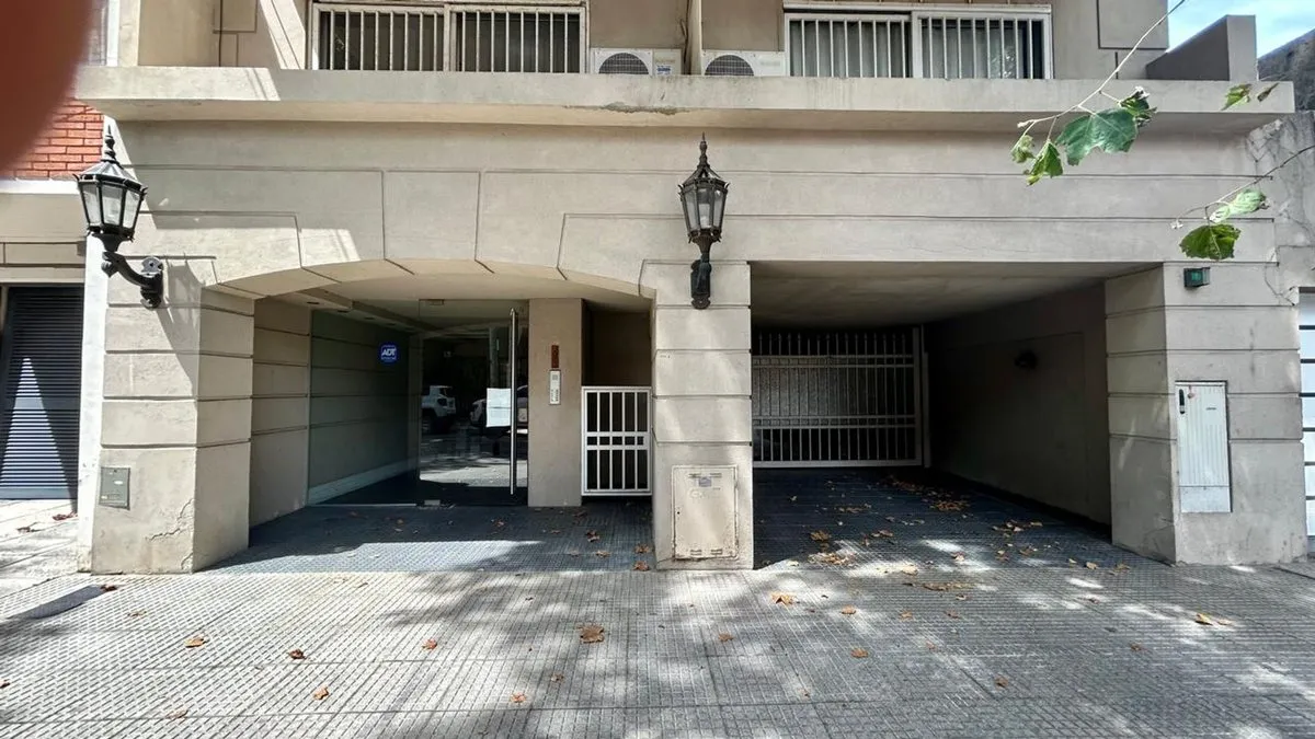 Departamento de 2 ambientes con terraza y cochera en Villa Ortúzar