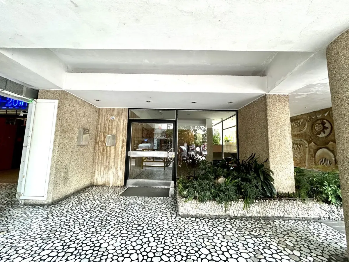 Departamento de 3 ambientes al frente en Belgrano