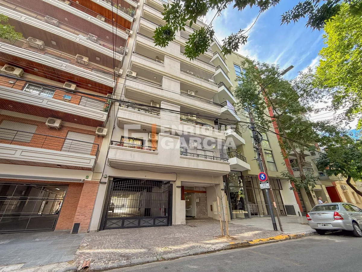 Departamento de 2 ambientes contrafrente con balcón en Villa Urquiza