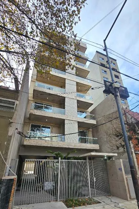 Apartamento de 2 ambientes com 1 quarto em Lanús Oeste