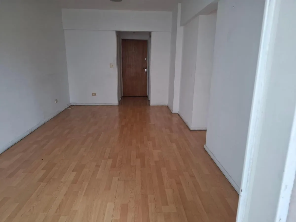 Two-bedroom three-room apartment in Barracas