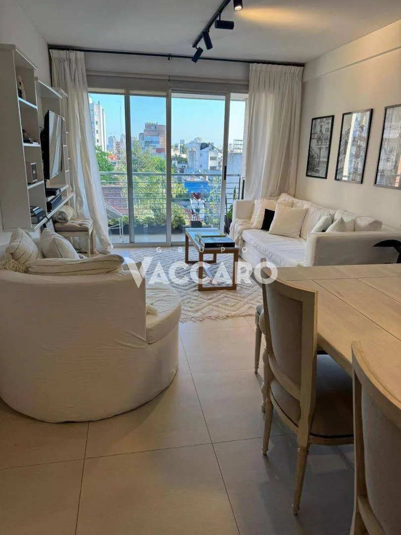 Departamento de 2 ambientes con dormitorio en suite en Castelar, Morón