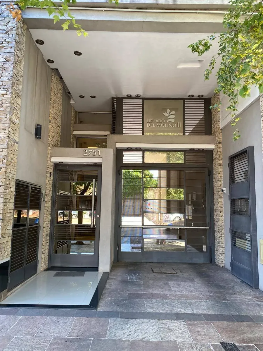 Departamento de 2 ambientes con cochera en Moreno