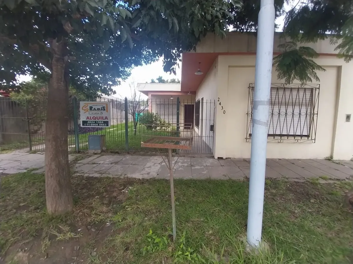 Casa de 3 dormitórios em Ituzaingó Norte