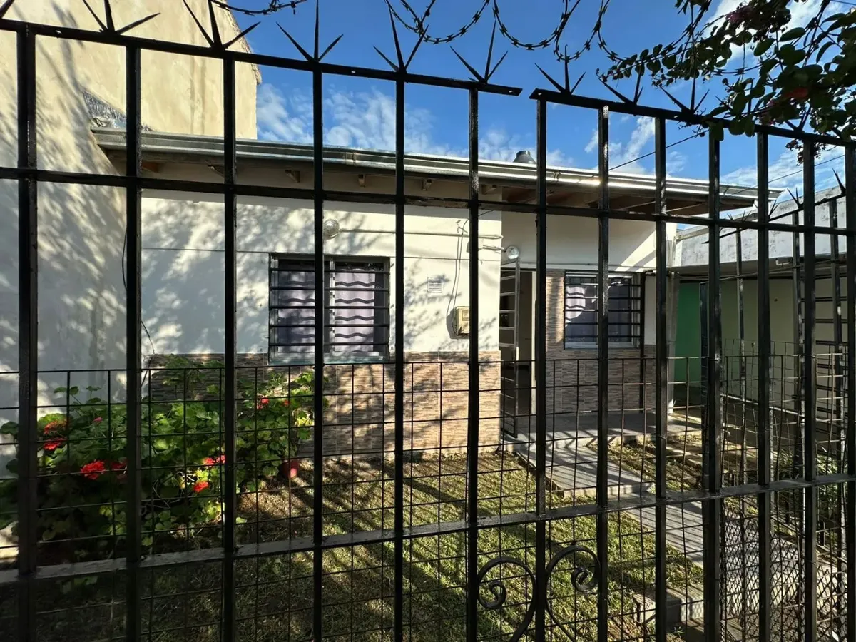 Casa En Alquiler En Sourigues