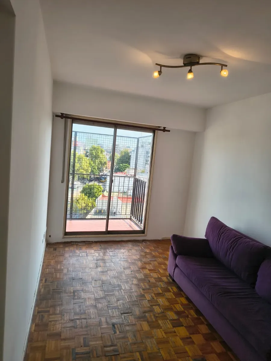 Departamento de 2 ambientes en Floresta