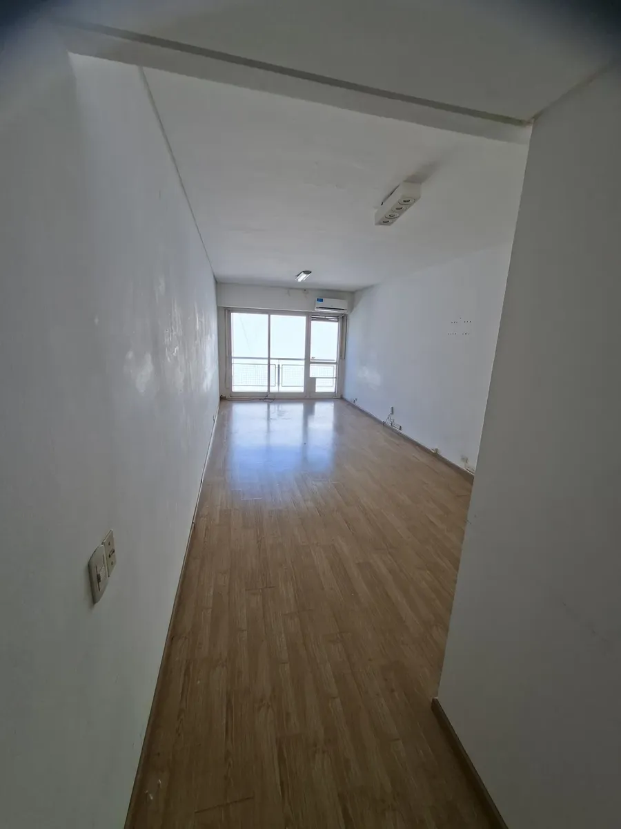 Kitnet muito iluminada em Retiro