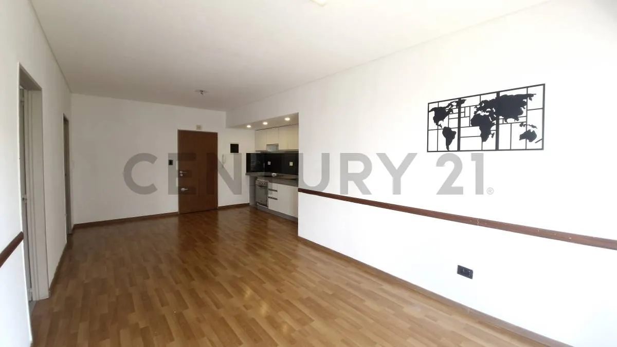 Two-room apartment with balcony in Caballito Norte