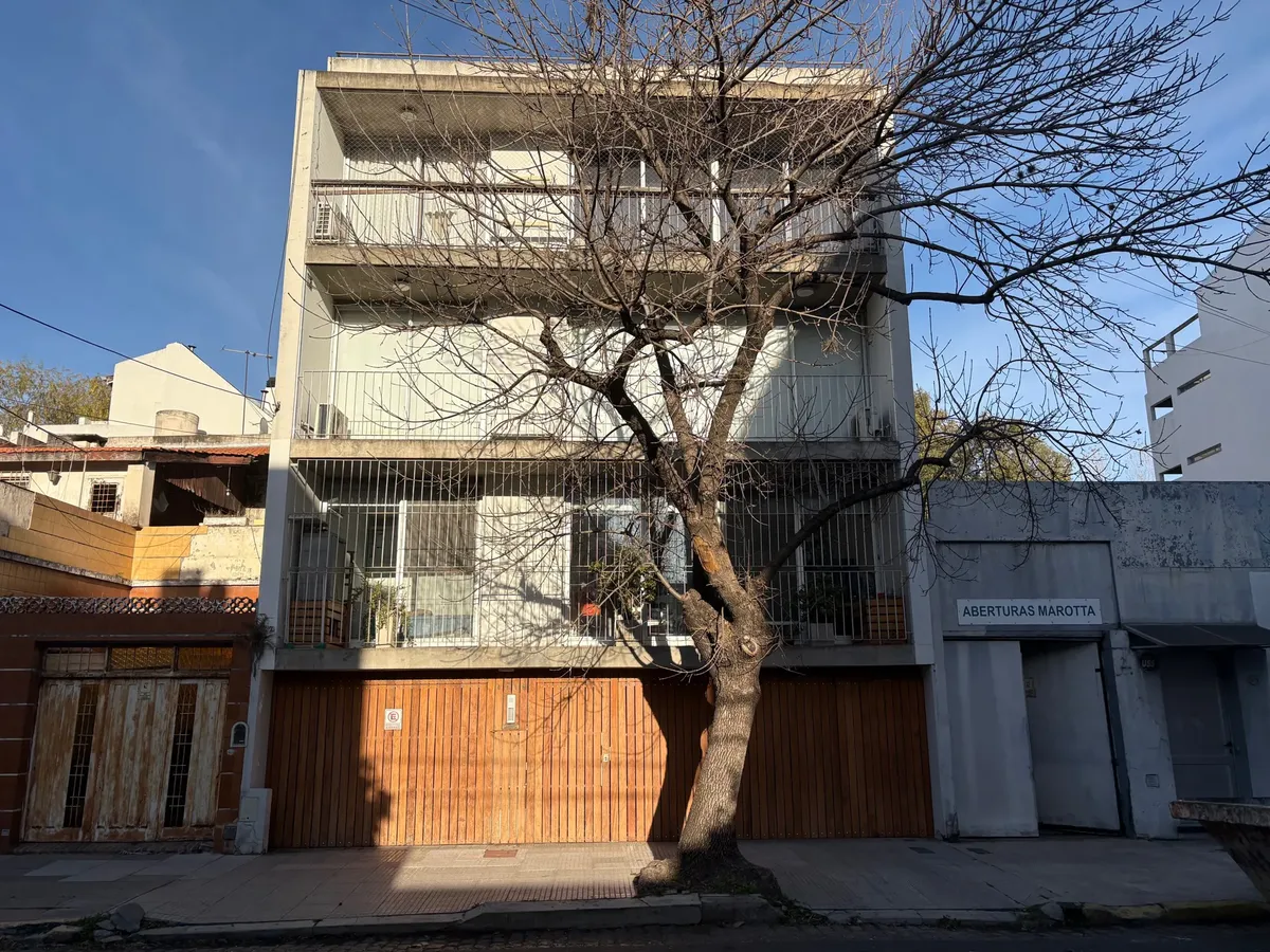 Apartamento de dois ambientes mobiliado em Coghlan