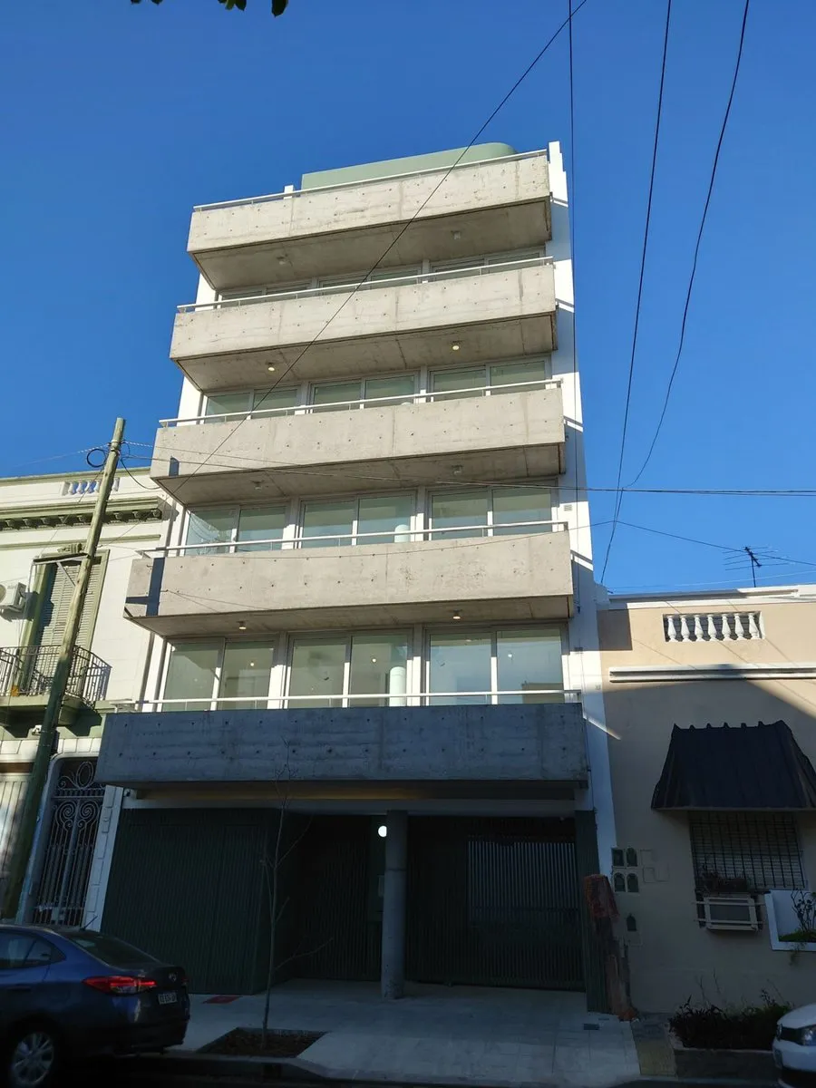 Departamento de 2 ambientes con balcón en Floresta