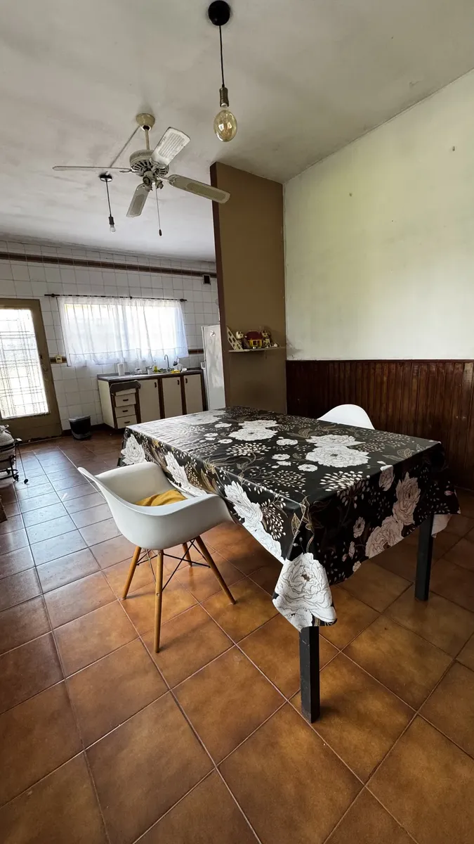 Квартира с 4 спальнями в Quilmes Oeste