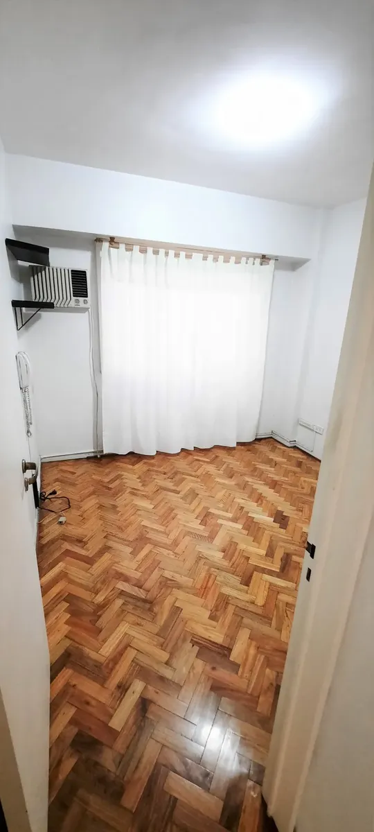Departamento de 2 ambientes con balcón al frente en Belgrano