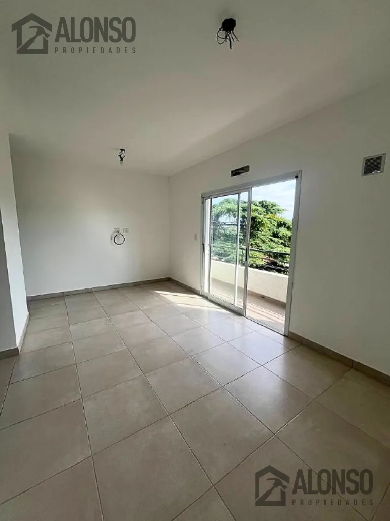 Apartamento de dois ambientes novo com varanda em Lanús Oeste