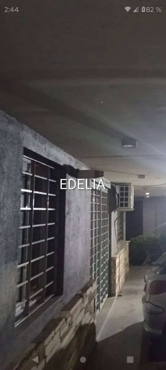 Unfurnished studio apartment with parking in Morón