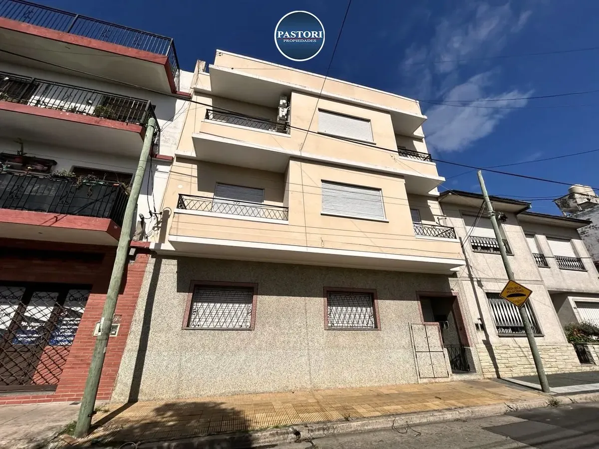 Two-room PH apartment on the ground floor in Olivos, Vicente López