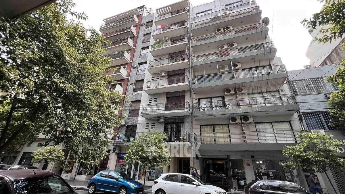 Apartamento de 3 ambientes de frente com 71 m² em Balvanera