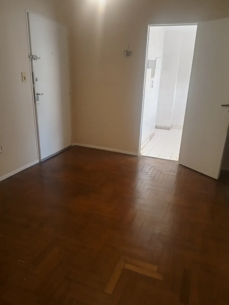 Departamento de 2 ambientes en Balvanera con bajas expensas