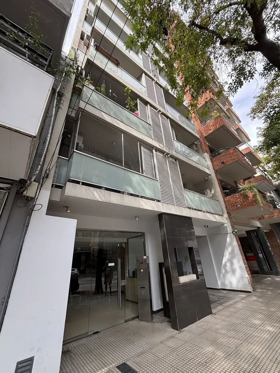 Monoambiente divisible en Villa Urquiza con balcón