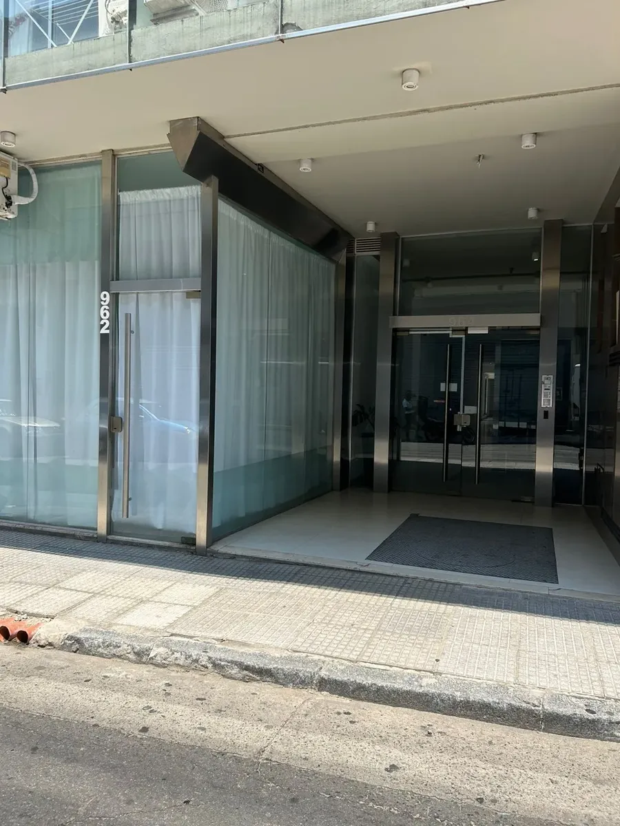 Меблированная квартира-студия в Monserrat