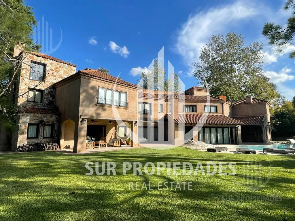 Six-bedroom rental house in Saint Thomas Este, Canning