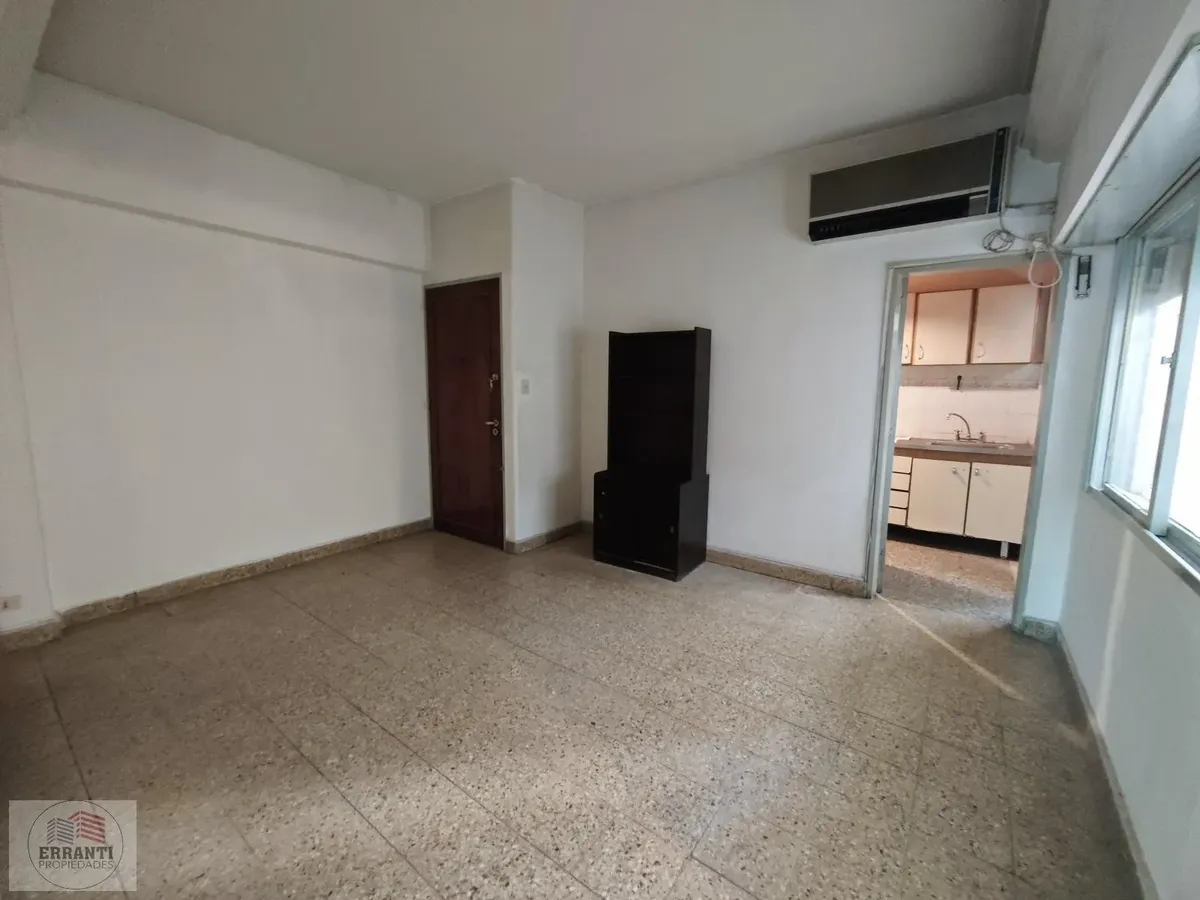 Departamento de 2 ambientes con balcón en Floresta