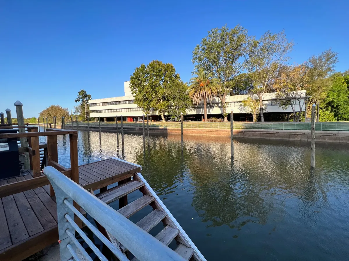 Departamento de 2 ambientes con balcón en Tigre