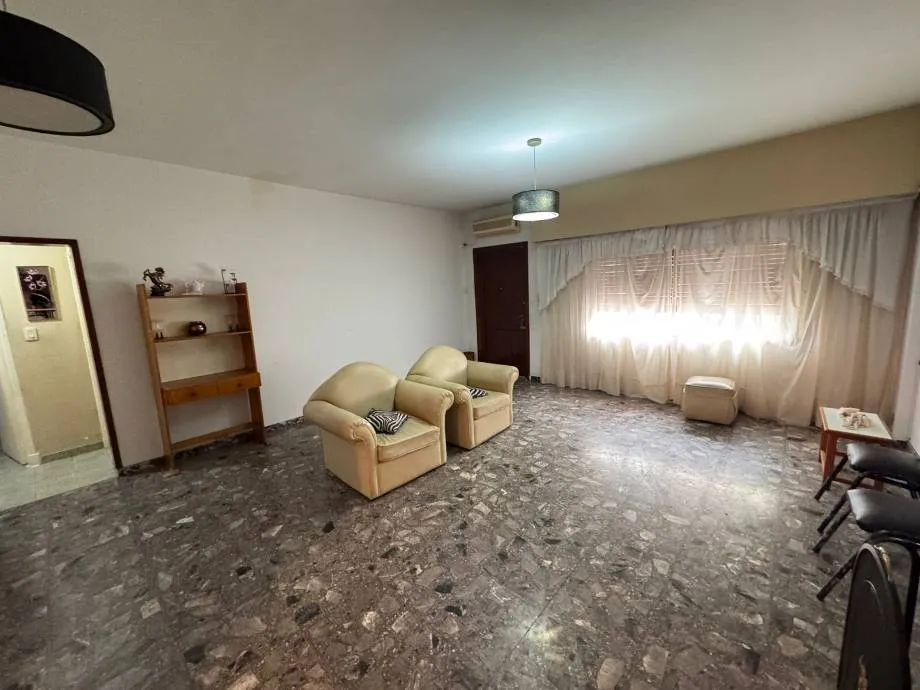 Two-bedroom PH house-style unit in Lomas del Mirador