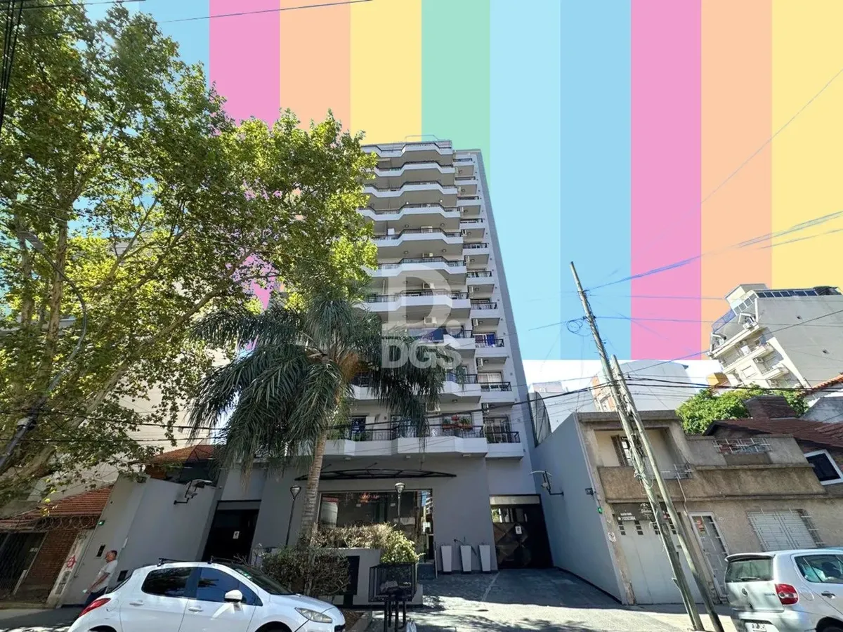 Apartamento de dois ambientes com 1 quarto e vaga de garagem em Lanús Este