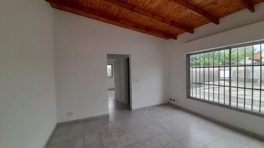 Apartamento de 2 ambientes com pátio privativo em San Fernando