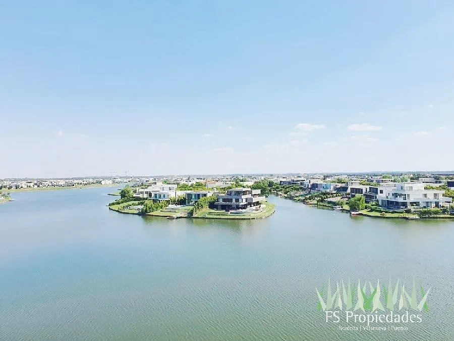Furnished one-bedroom apartment in Tigre with lake view