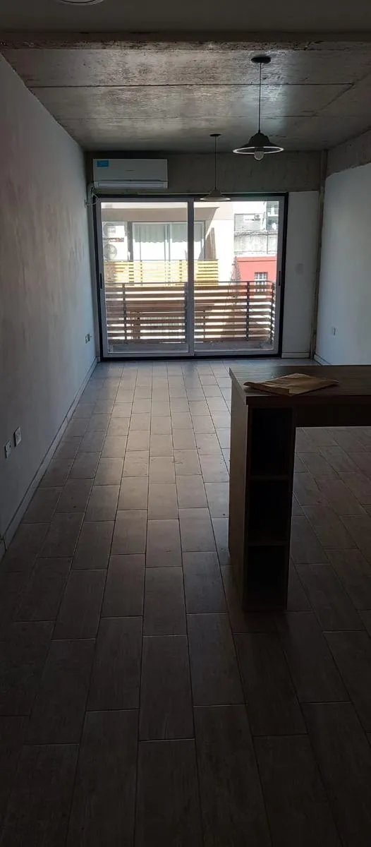 Monoambiente con balcón en Monserrat