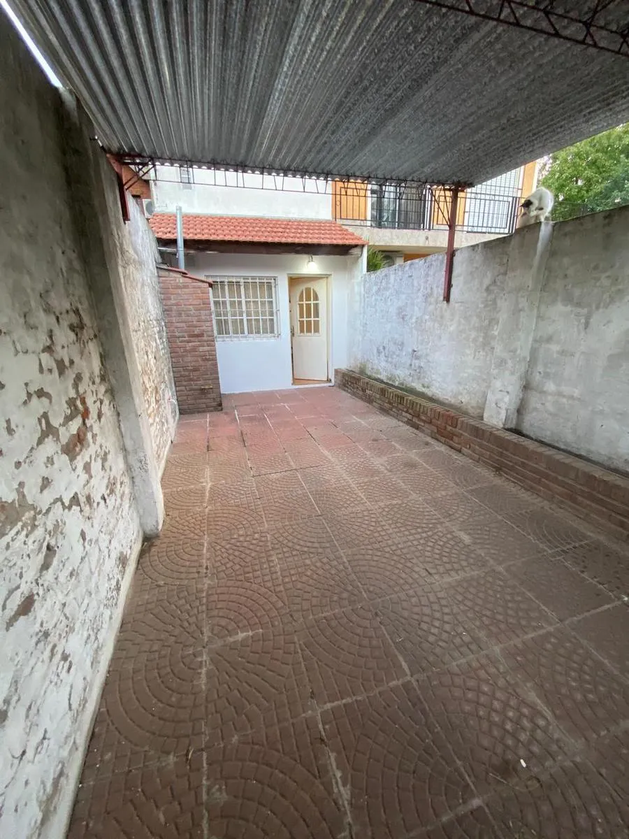 PH de 3 ambientes en Villa Adelina con cochera en alquiler