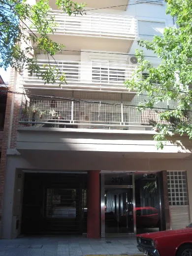 Полуэтажная квартира с 2 спальнями в Colegiales