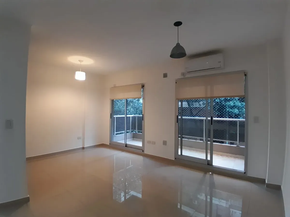 Kitnet com varanda e amenities em Villa Urquiza