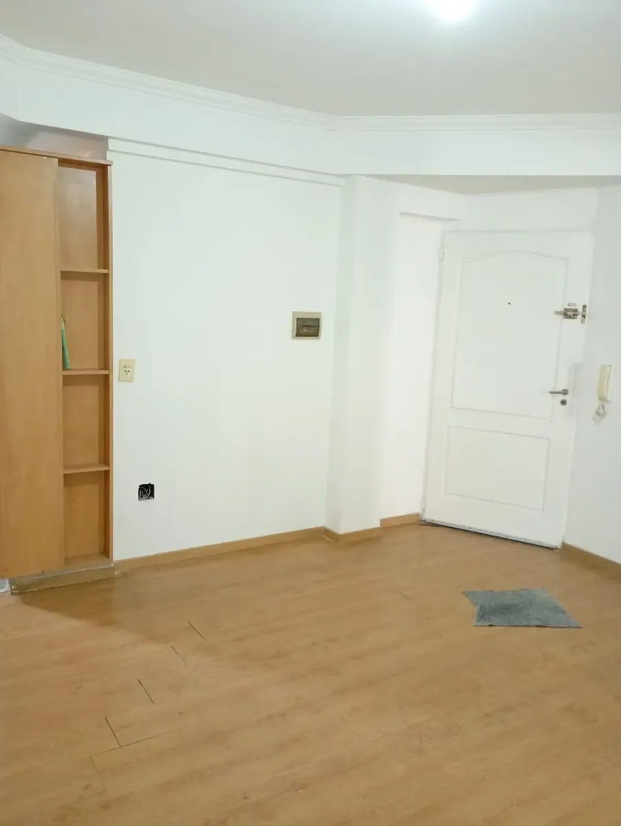 Three-room apartment in Caseros