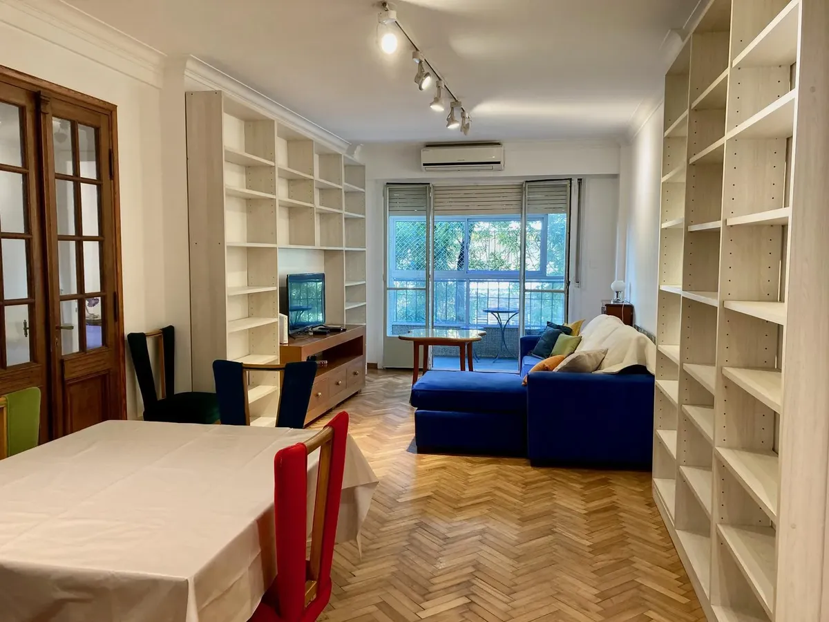 Departamento amoblado de 3 ambientes con balcón en Caballito