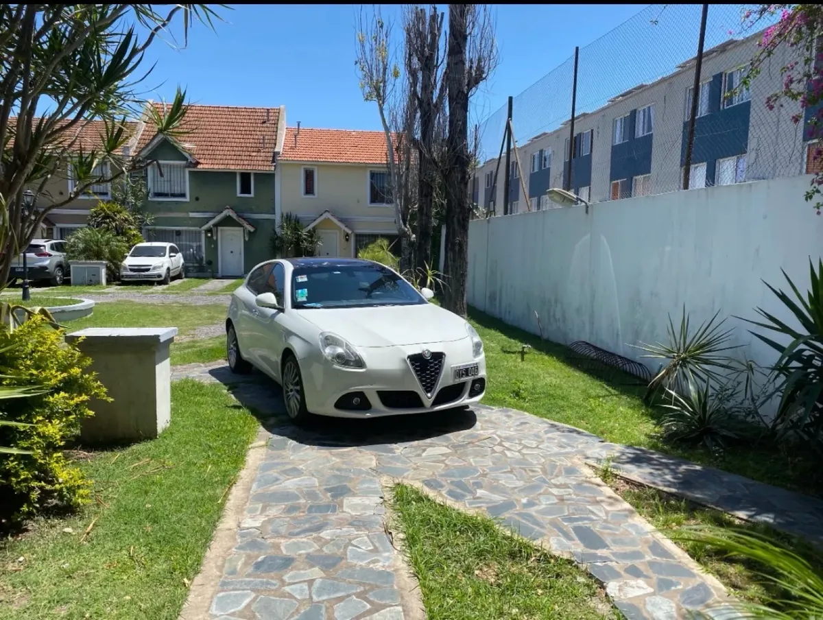 Дуплекс в кондоминиуме с 3 спальнями в Beccar