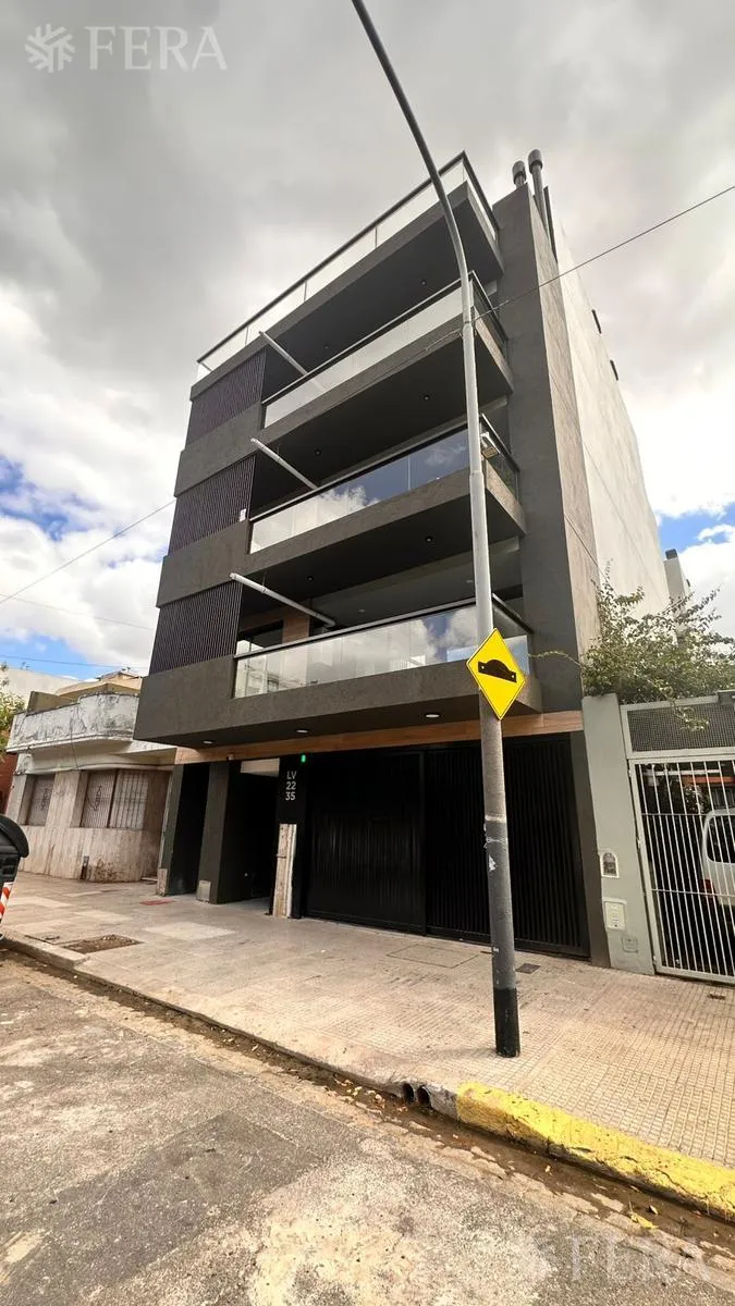 Monoambiente con patio y parrilla a estrenar en Villa General Mitre