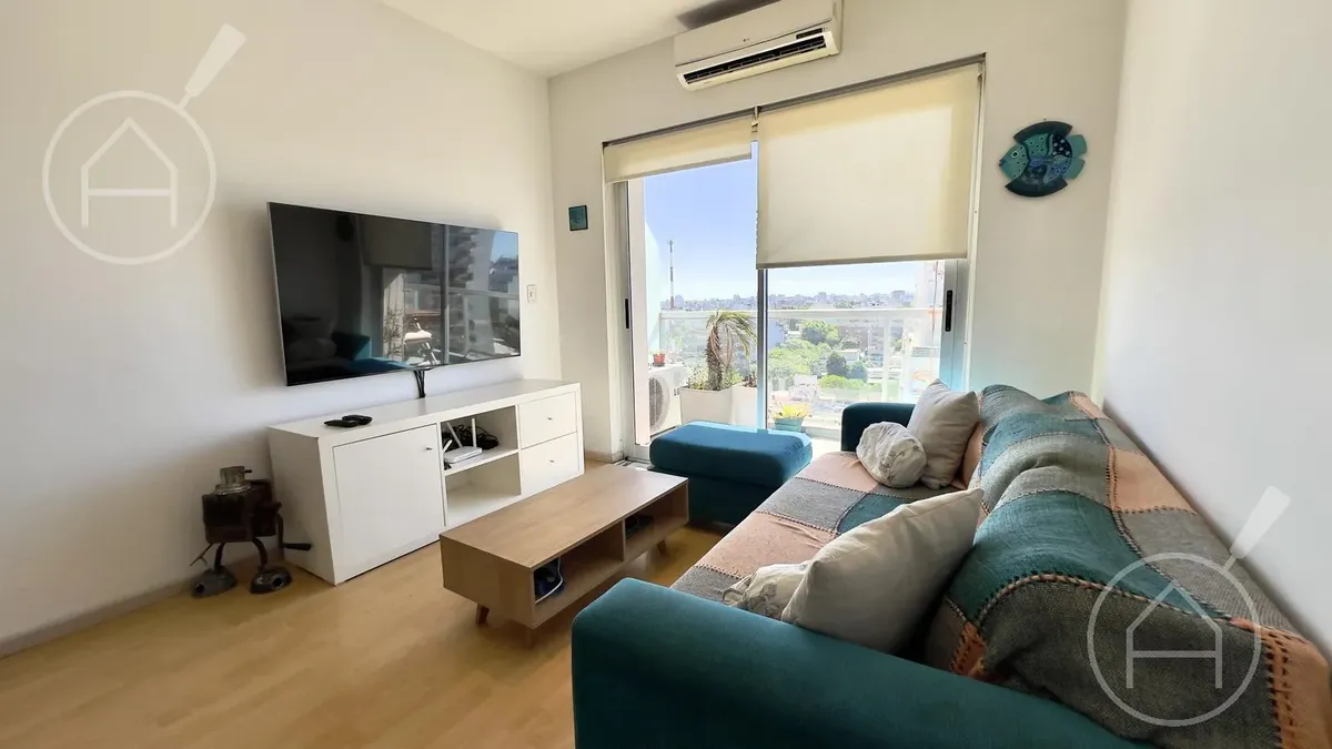 Three-room apartment in Chacarita, west-facing with balcony