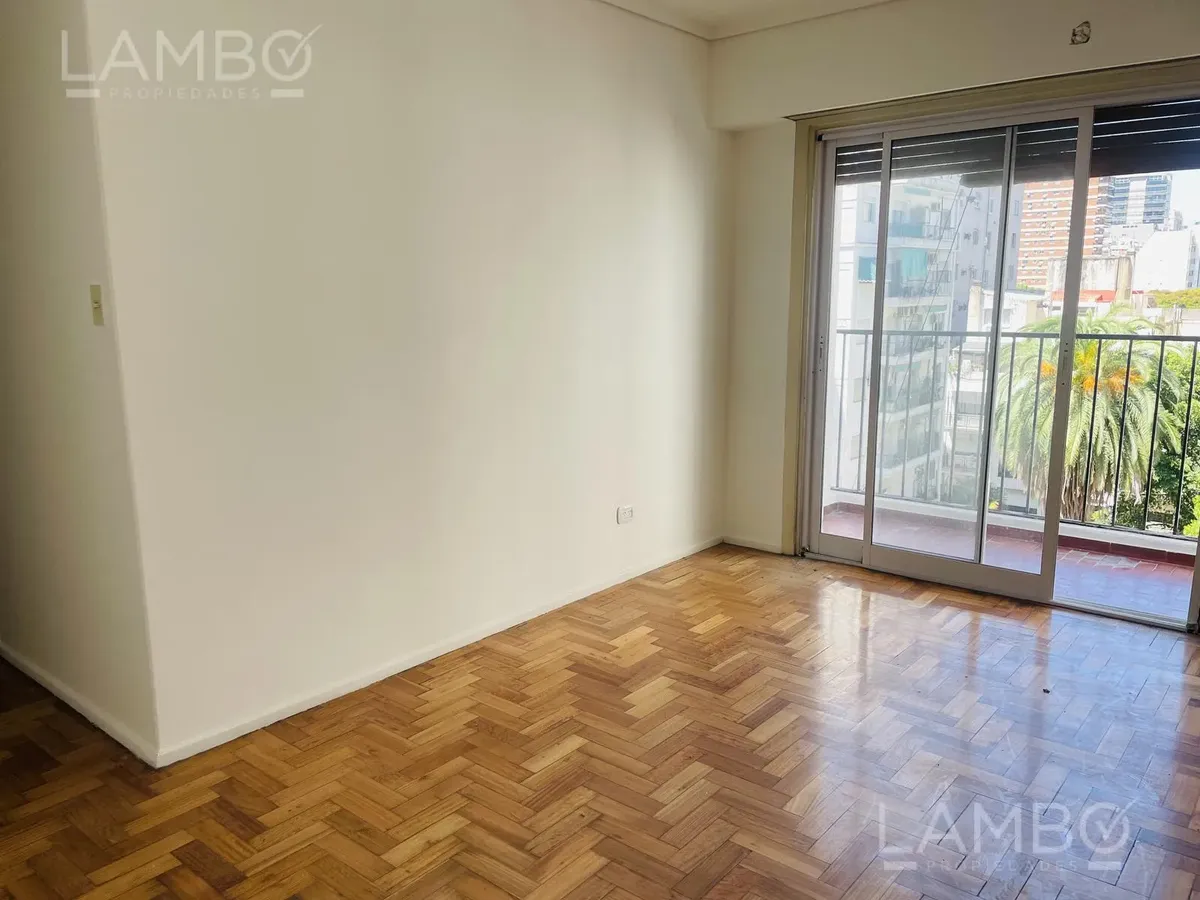Two-bedroom apartment in Belgrano